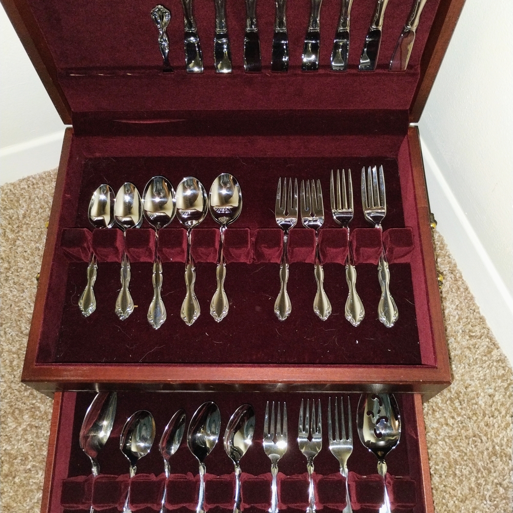 Premium Silver Flatware Set